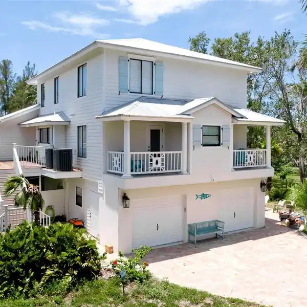 WATERFRONT LUXURY WITH PRIVATE DOCK POTENTIAL