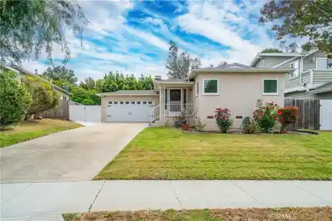 Beautiful Property in Wonderful Victoria Knolls