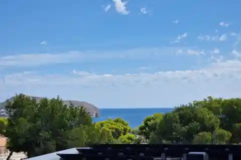 New Contemporary Villa in the Charming Village of Moraira