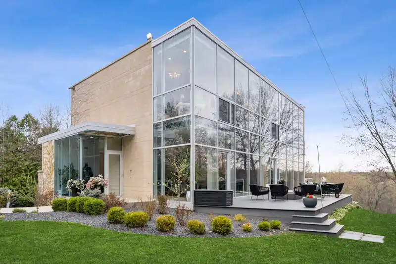 A Triumph of Modern Architecture