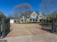 MAGNIFICET GATED ESTATE BEAUTIFULLY APPOINTED