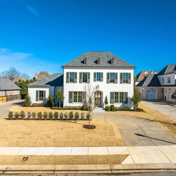 NEW CONSTRUCTION IN SOUGHT-AFTER CHAPEL COVE