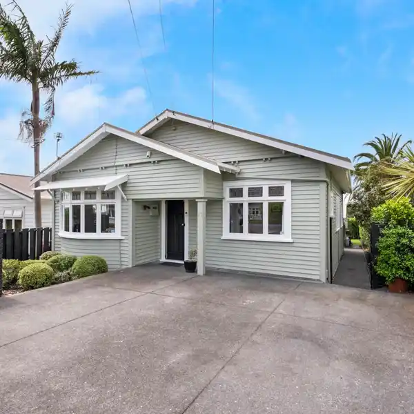 1920'S CHARM HOME WITH MODERN CONVENIENCE