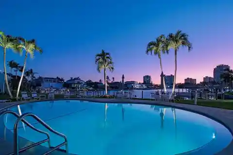 Warmly Welcoming with Spectacular Finishes and Awe Inspiring Views