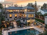 ELEGANT AND SOPHISTICATED PIEDMONT RESIDENCE