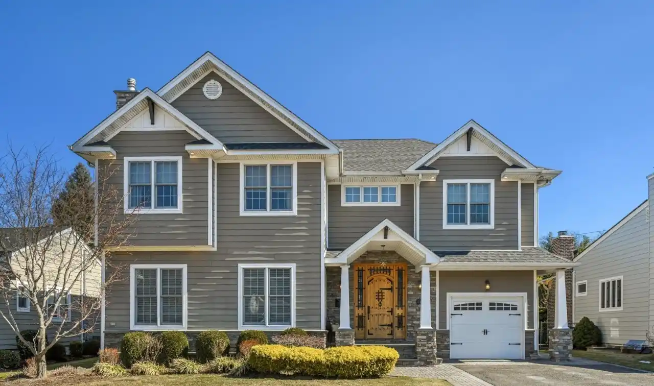 Thoughtfully Designed Colonial Blending Timeless Architecture with Modern Functionality