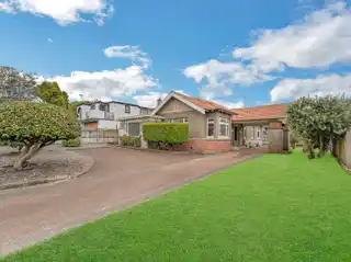 Gated Elegance with Grand Scale