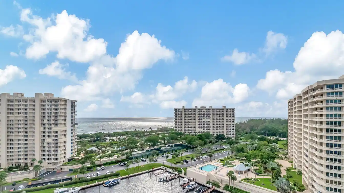 Immaculate High-floor Two Bedroom