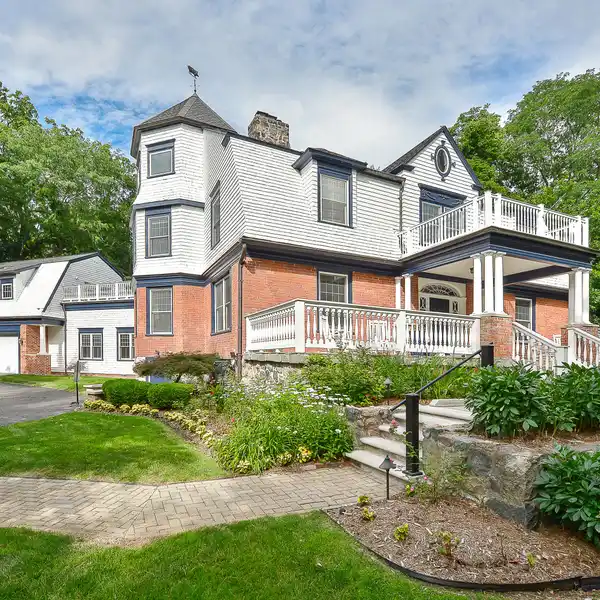 MAGNIFICENT 1897 RESIDENCE IN HISTORIC OXBRIDGE