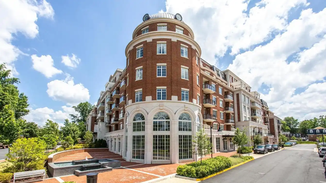 Spacious Home at the Signet