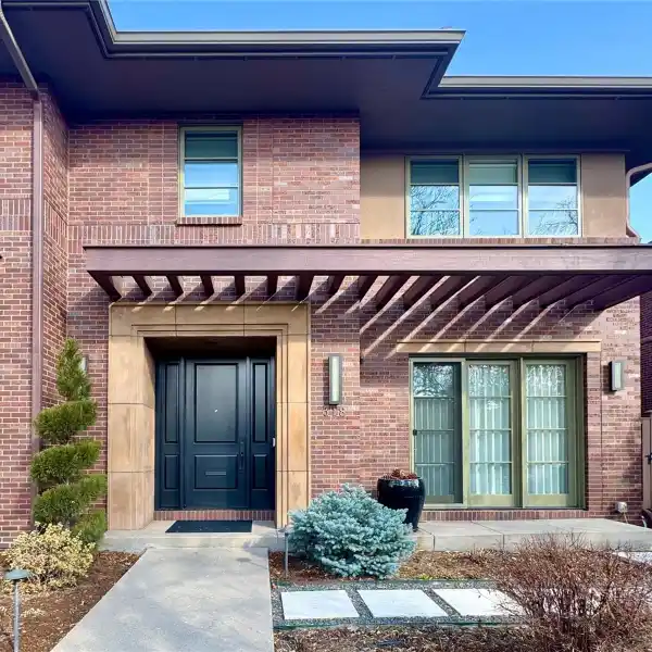 EXQUISITE COMPLETELY REMODELED SOUTH SIDE DUPLEX