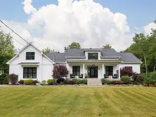 High-End Luxury Bungalow