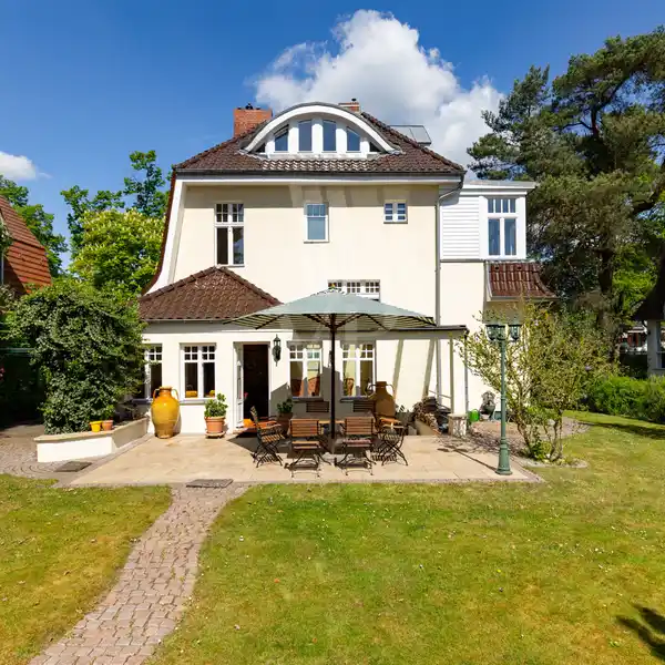 UNIQUE CIRCA 1912 ART NOUVEAU VILLA