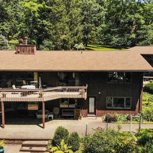 EXCEPTIONAL ARCHITECT-DESIGNED HOME