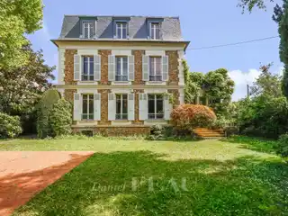 Expansive Villa Full of Potential