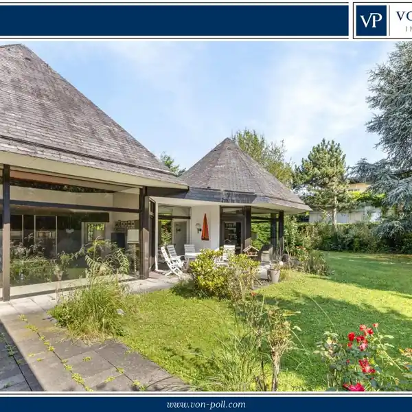 EXCEPTIONAL BUNGALOW WITH EXPANSION POTENTIAL ON A DREAM PLOT