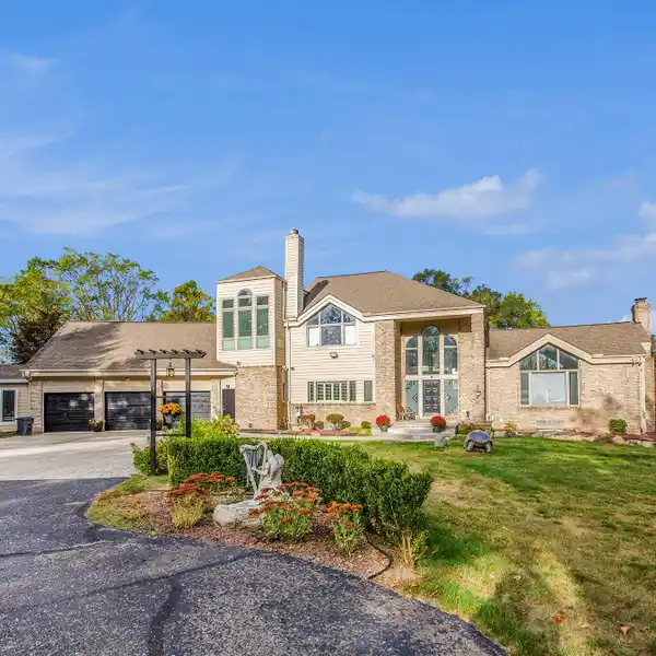 MULTI-GENERATIONAL DREAM HOME JUST MINUTES FROM DOWNTOWN ROCHESTER