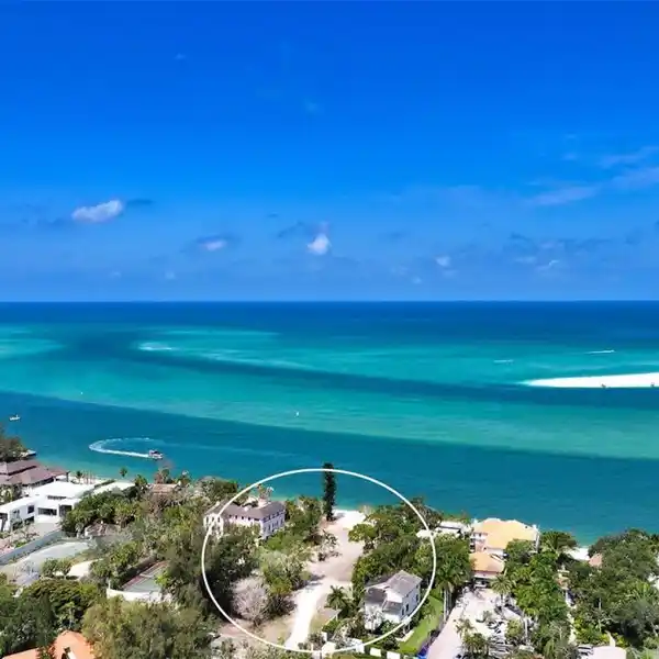 EXPANSIVE GULF-FRONT PROPERTY