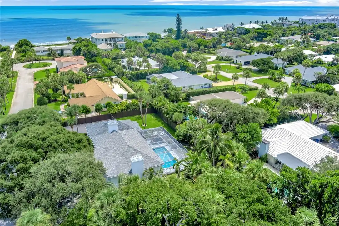 Oceanside Elegant and Spacious Home