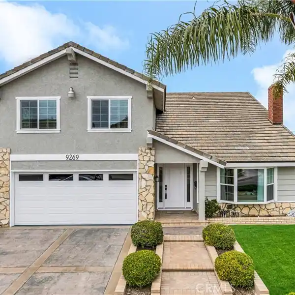 EXQUISITE PARKSIDE ESTATES HOME