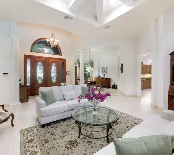 EXCEPTIONAL BEAUTY IN AN UNMATCHED SETTING