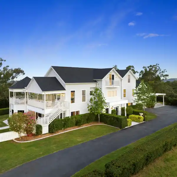 UNPARALLELED COUNTRY RESIDENCE