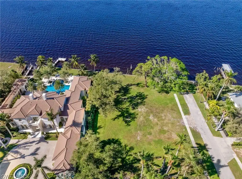 Prime Riverfront Lot