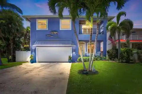 Amazing Island Home Close to the Beach