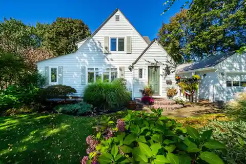 Meticulously Loved Tudor