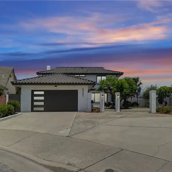 BEAUTIFULLY UPGRADED HOME ON A PEACEFUL CUL-DE-SAC