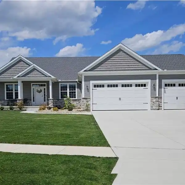 PERSONALIZE A NEW CUSTOM HOME