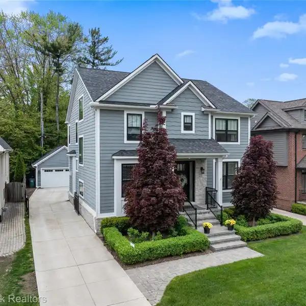 STUNNING HOME IN THE DESIRABLE TRIANGLE DISTRICT