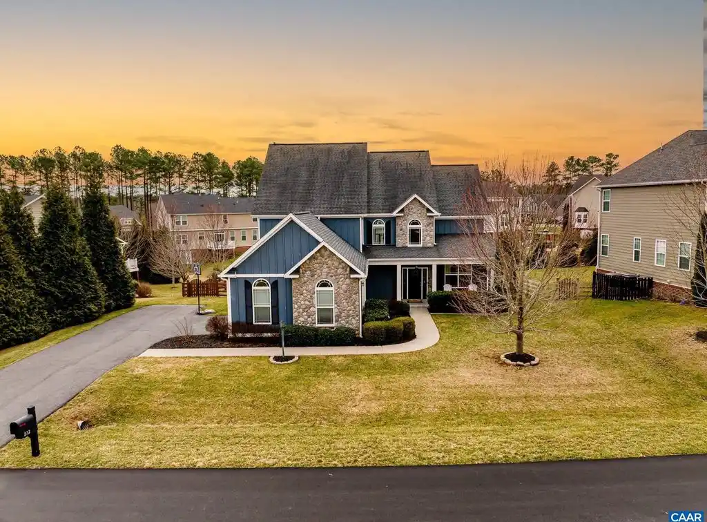 Luxury Living in Spring Creek