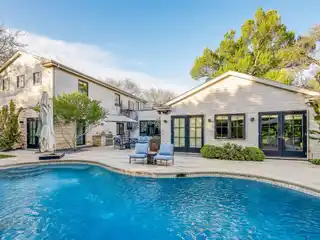 Luxury and Comfort in the Heart of Tarrytown