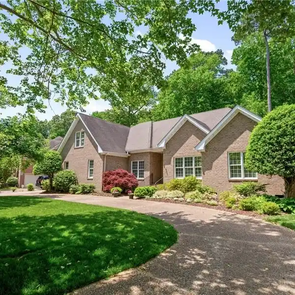 ELEGANT ALL-BRICK CUSTOM HOME