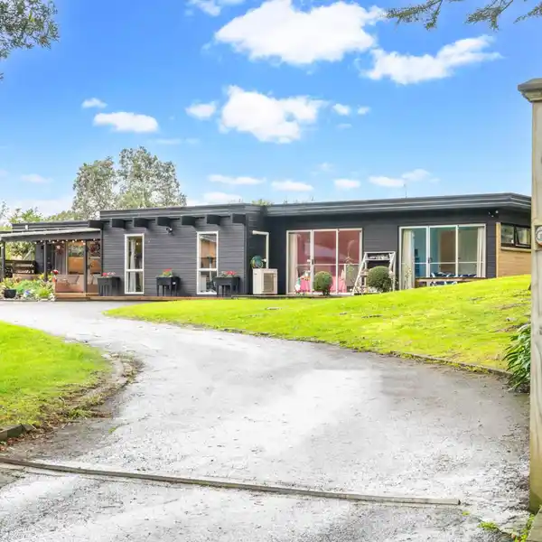 PRIVATE FAMILY OASIS WITH MASSIVE GARAGING