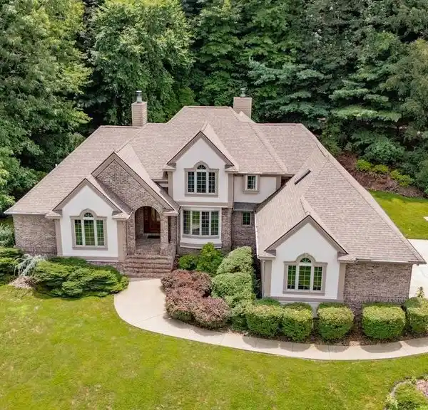 TIMELESS HOME OFFERING LUXURY AND POSSIBILITIES