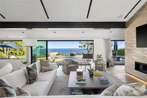 Modern Luxury Oasis in Prestigious Rancho Palos Verdes