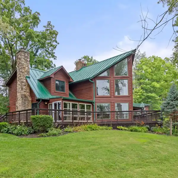 PRIVATE RETREAT IN THE HEART OF HAMILTON COUNTY
