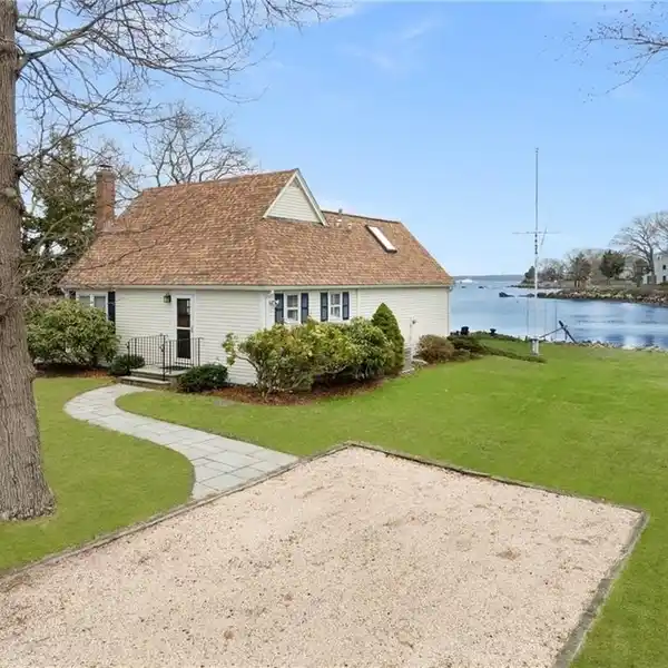 BEAUTIFULLY APPOINTED WATERFRONT HOME