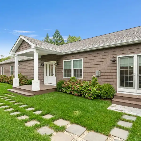 SOPHISTICATED MODERN ESCAPE IN PRIME EAST HAMPTON