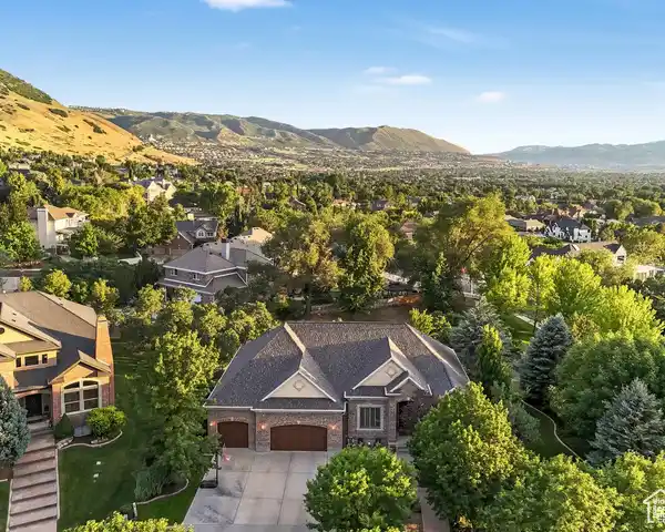 EXTENSIVELY UPGRADED LUXURY RESIDENCE ON AN EXPANSIVE LOT