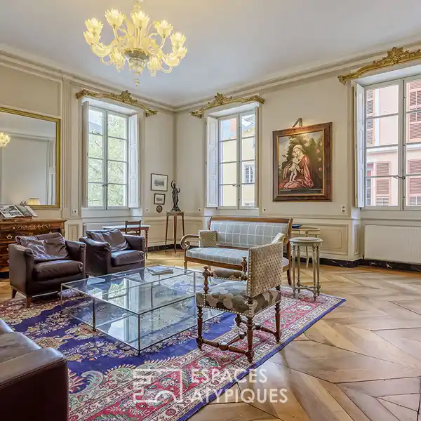 HISTORIC MANSION APARTMENT IN HEART OF CHAMBéRY