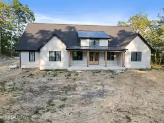 Exceptional New Construction in the Bluffs
