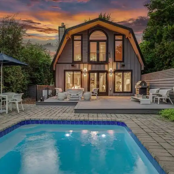 MODERN RETREAT ALONG THE GALIEN RIVER