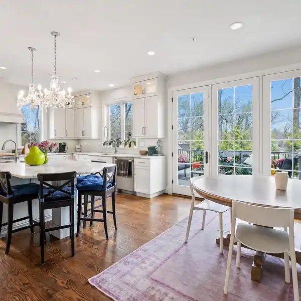 LIGHT-FILLED HOME IN WOODHAVEN