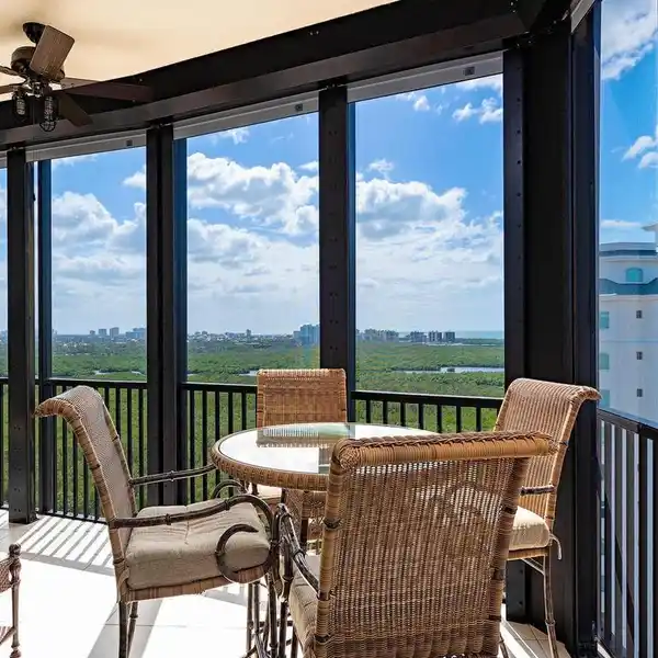 STUNNING SKY RESIDENCE AT COVE TOWERS