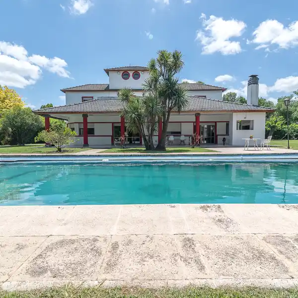 AN ICONIC HOME OF DISTINCTION AND HERITAGE