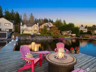 Luxury Lakeside Serenity