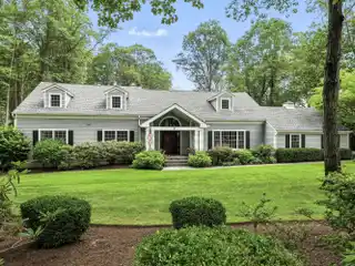 A Rare Find in Briarcliff Manor